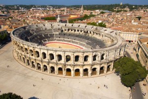 arènes de Nîmes vues du ciel